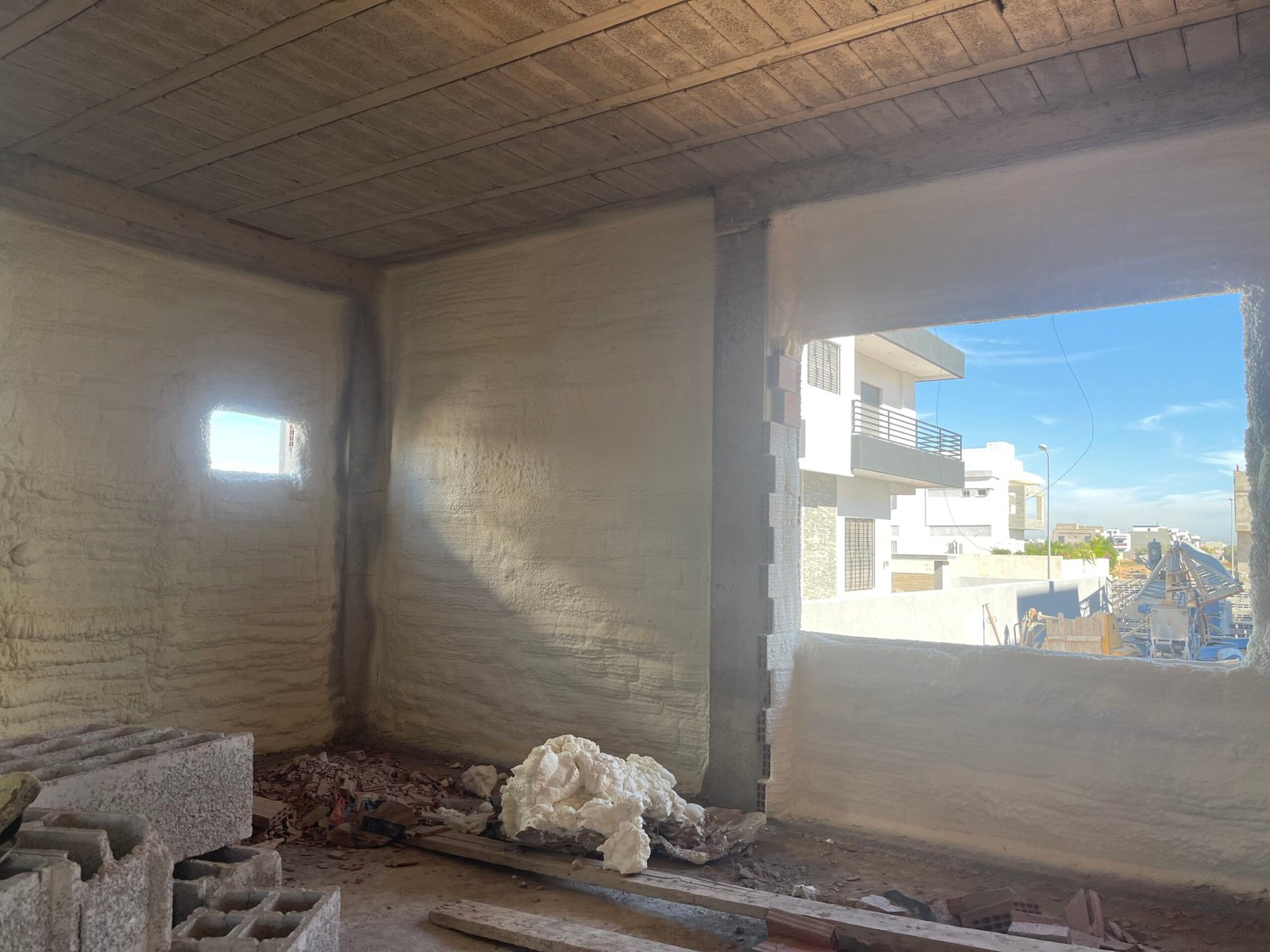 Isolation Thermique à Nador avec Mousse Polyuréthane ICYNENE Maroc