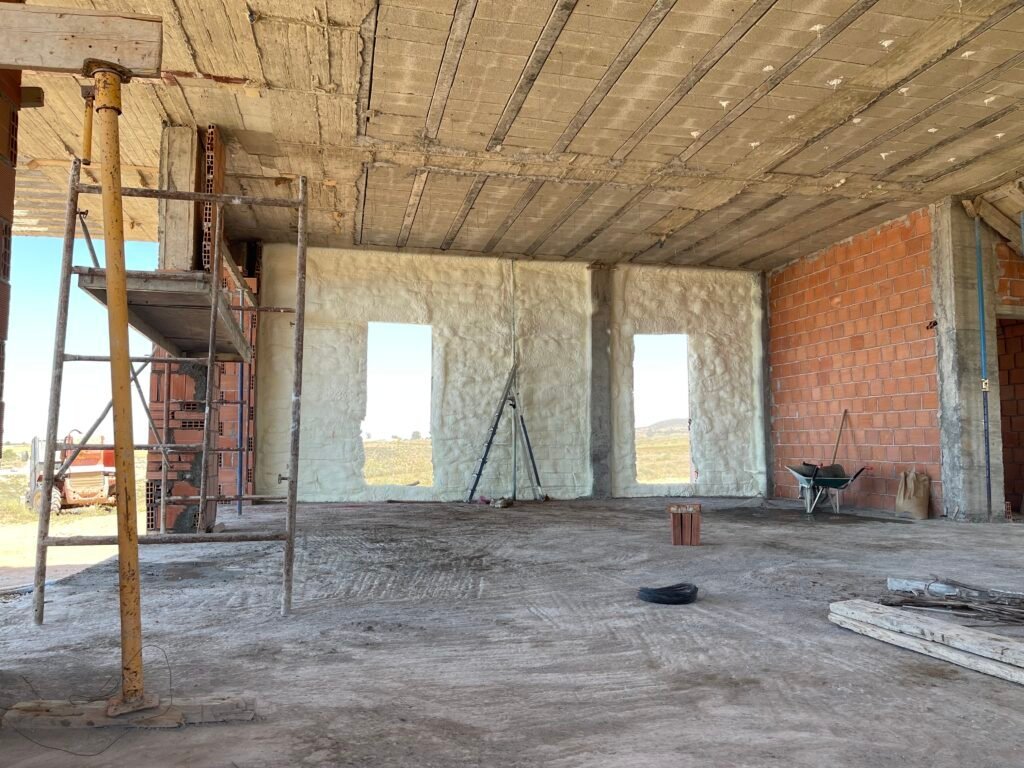 Isolation Thermique Tanger avec Mousse Projetée | Isolation Thermique Maroc